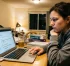 Dálkové studium v roce 2026: Jak neztratit nervy a získat vysněný titul při práci
